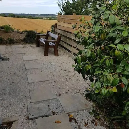 The Old Potting Shed With Hot Tub. Colan, Newquay. Apartment
