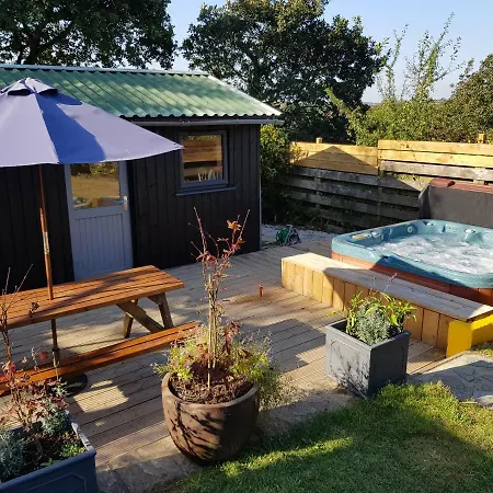 The Old Potting Shed With Hot Tub. Colan, Newquay. Apartment Newquay (Cornwall)