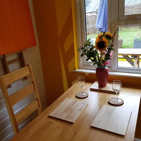 The Old Potting Shed With Hot Tub. Colan, Newquay. Apartment Newquay (Cornwall)